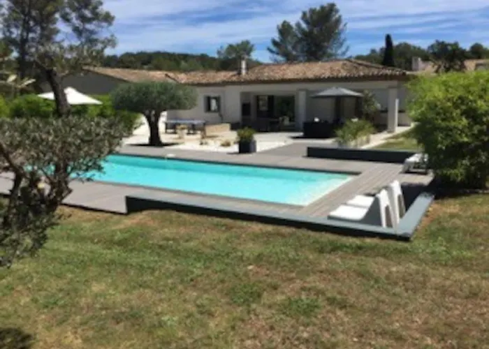 Villa Au Coeur De La Pinede Avec Piscine Privee